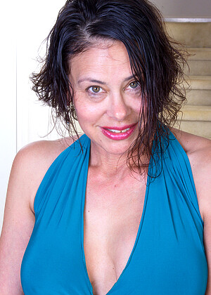 Mimi Love pornpics hair photos