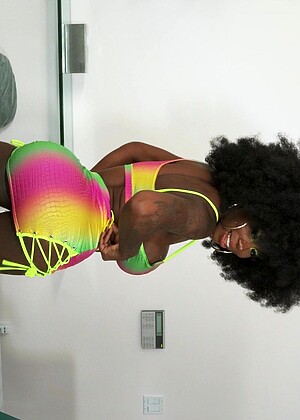 Ebony Mystique pornpics hair photos
