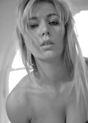 Hayley Marie Coppin pornpics hair photos