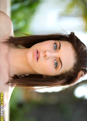 Kiera Winters pornpics hair photos