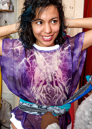 Sara D pornpics hair photos
