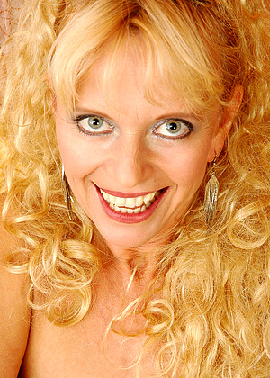 Merilyn pornpics hair photos