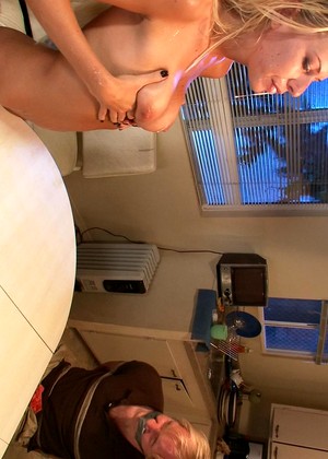 Riley Evans pornpics hair photos
