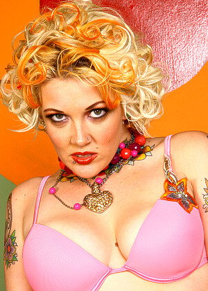 Candy Monroe pornpics hair photos