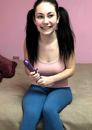 Lenna Lux pornpics hair photos