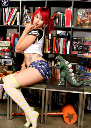 Scarlet Starr pornpics hair photos