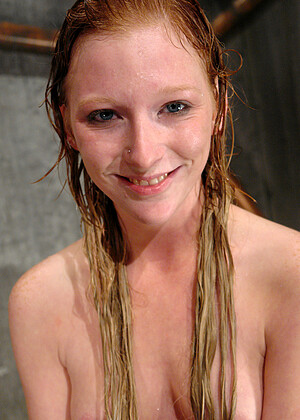Alexa Lynn pornpics hair photos