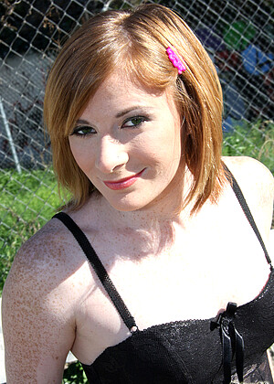 Allison Wyte pornpics hair photos