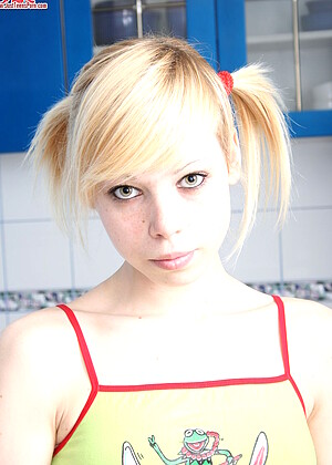 Alice Wonderbang pornpics hair photos