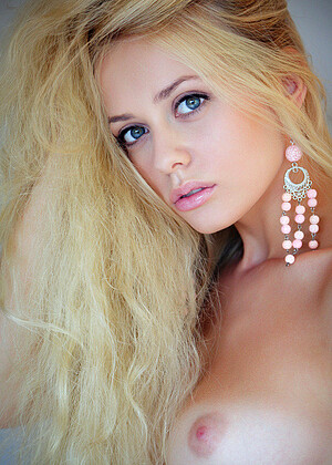 Jennifer Mackay pornpics hair photos