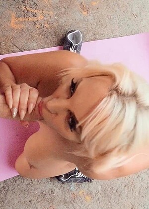 Blondie Fesser pornpics hair photos