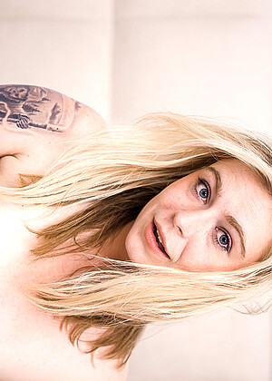 Krissy Knight pornpics hair photos