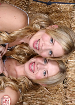 Texas Twins pornpics hair photos
