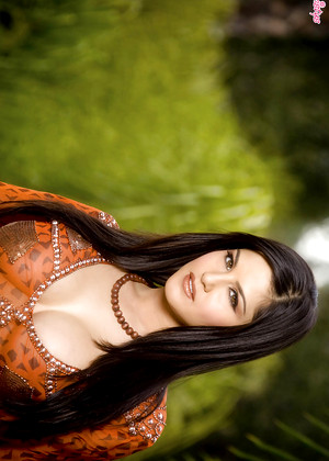 Sunny Leone pornpics hair photos
