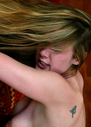 Roxanne Hall pornpics hair photos