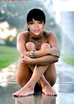 Rihanna pornpics hair photos